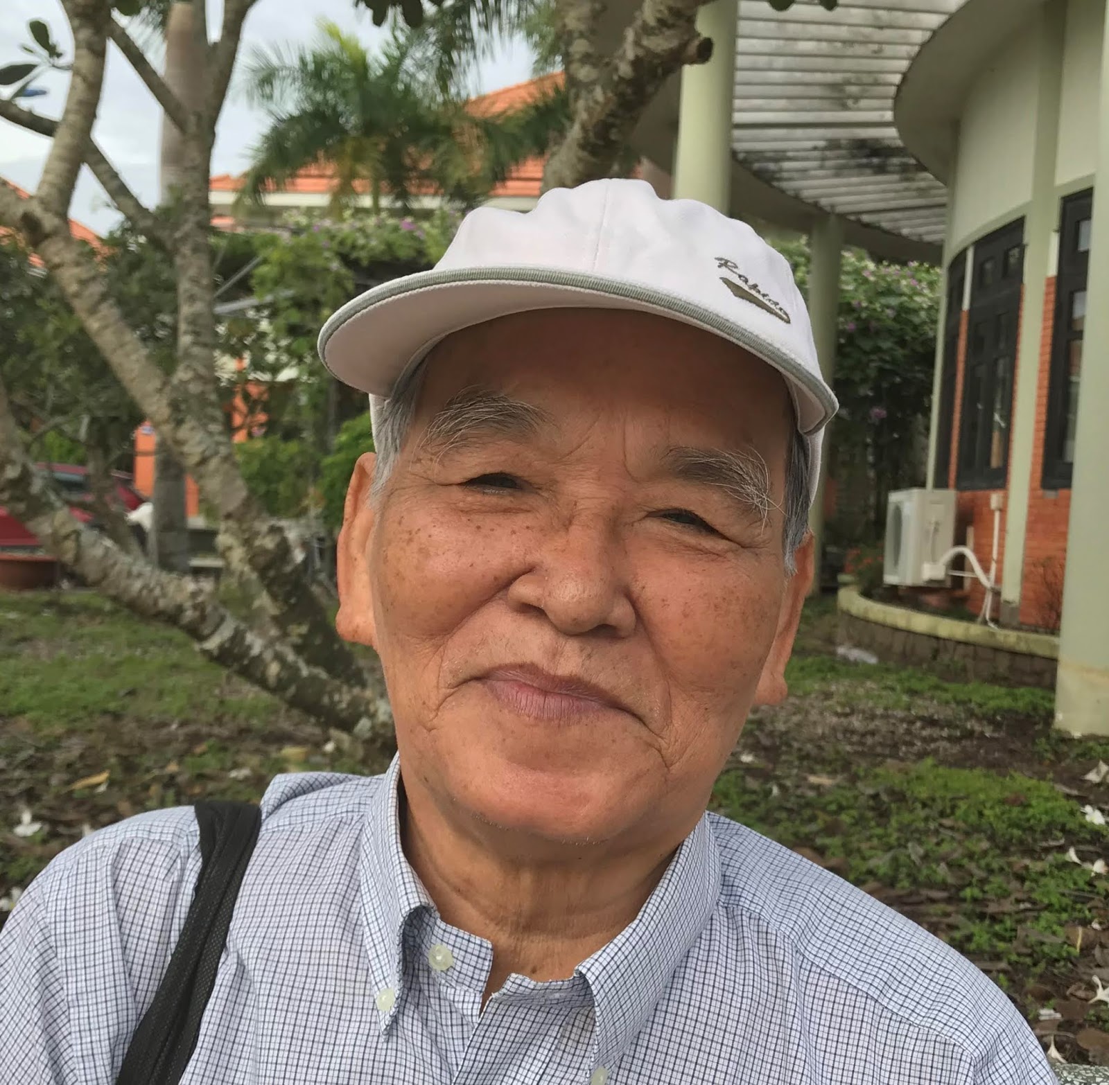 Le Dat Chi Chùm thơ dự thi của Lê Chí